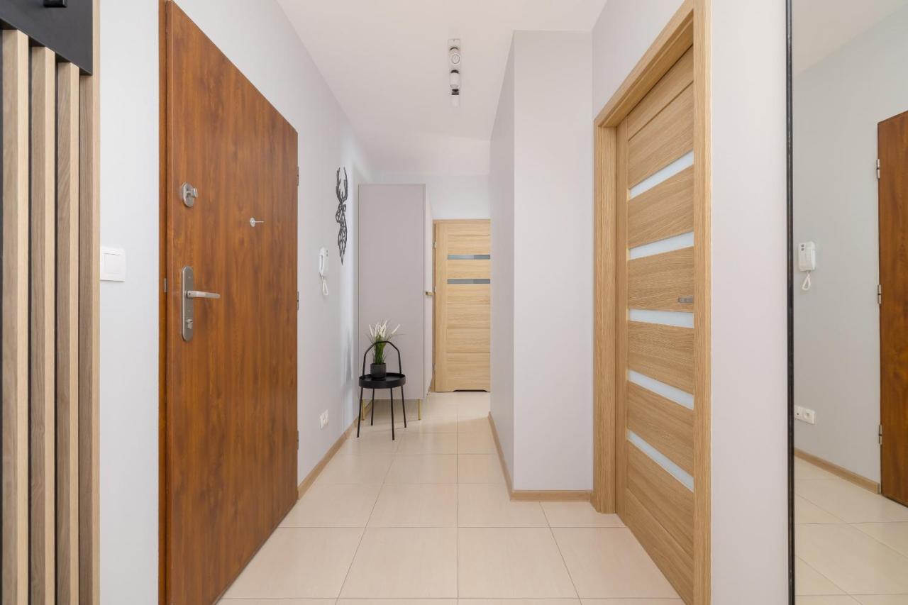 Osiedle Avia Harmonious Apartment With Balcony & Parking Cracow By Renters Prestige كراكوفيا المظهر الخارجي الصورة