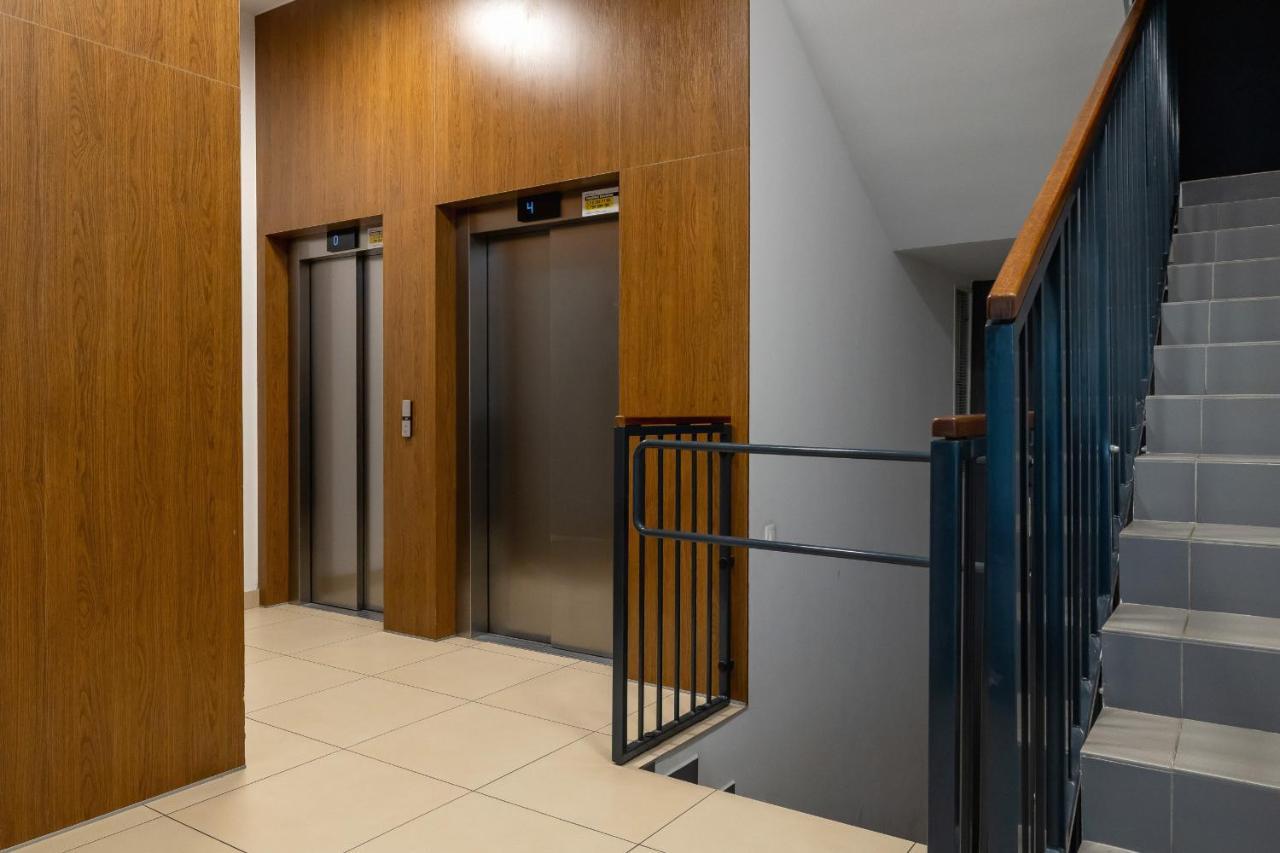 Osiedle Avia Harmonious Apartment With Balcony & Parking Cracow By Renters Prestige كراكوفيا المظهر الخارجي الصورة